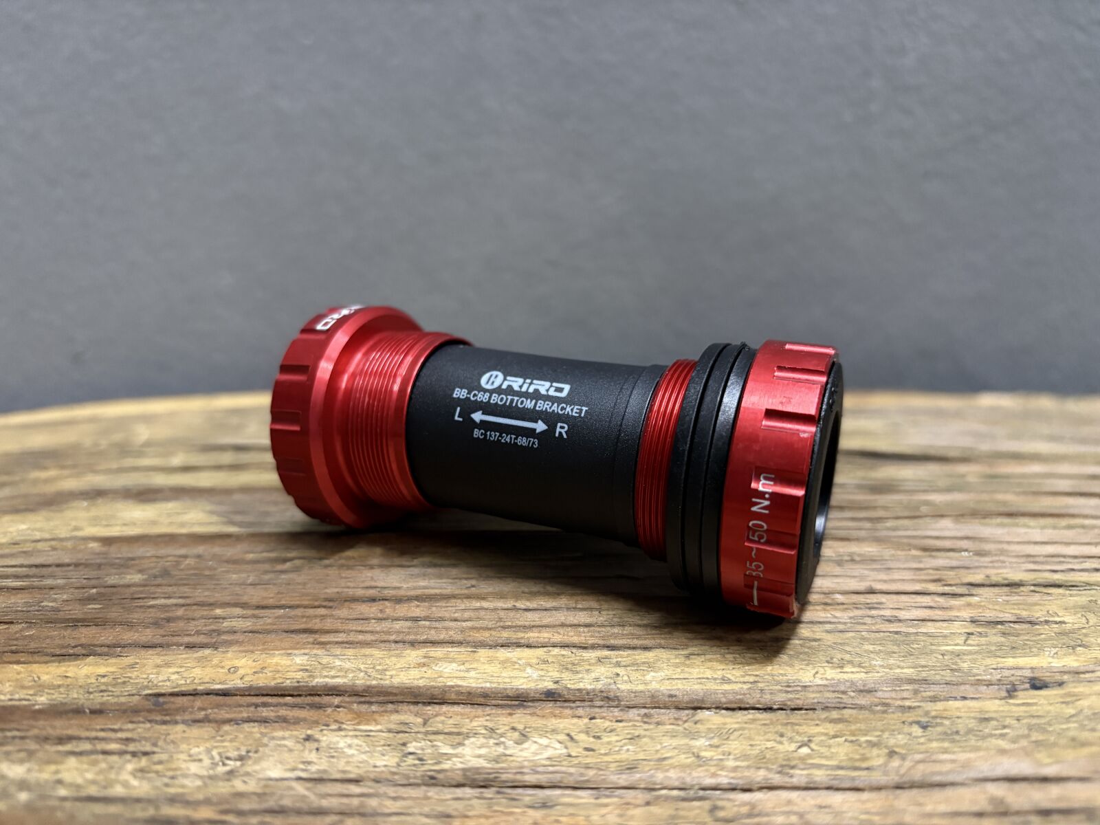 Riro BB-C68 Red Bottom Bracket | Brand New