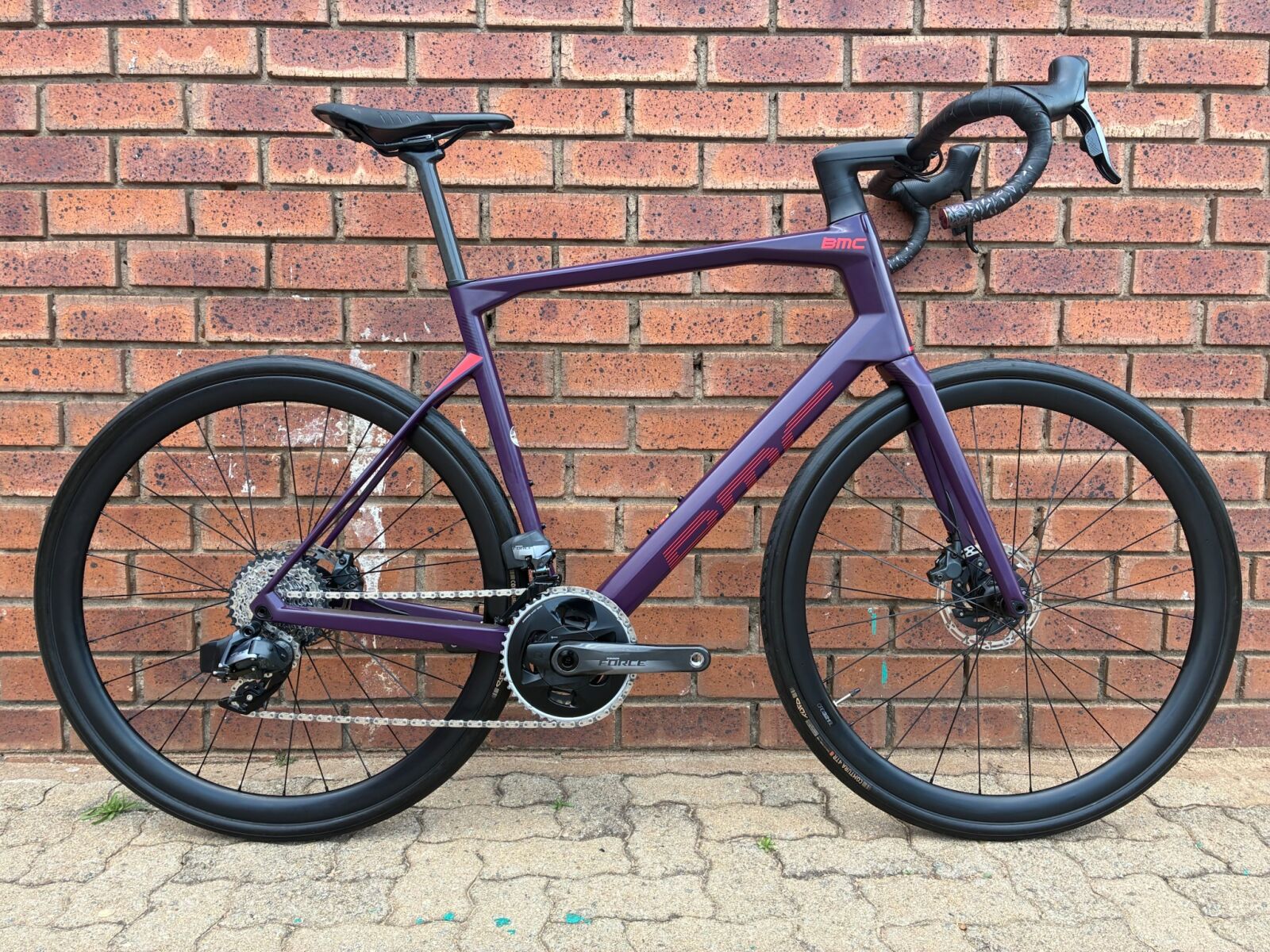 BMC Road Machine 01 Sram AXS 12 Speed& power meter