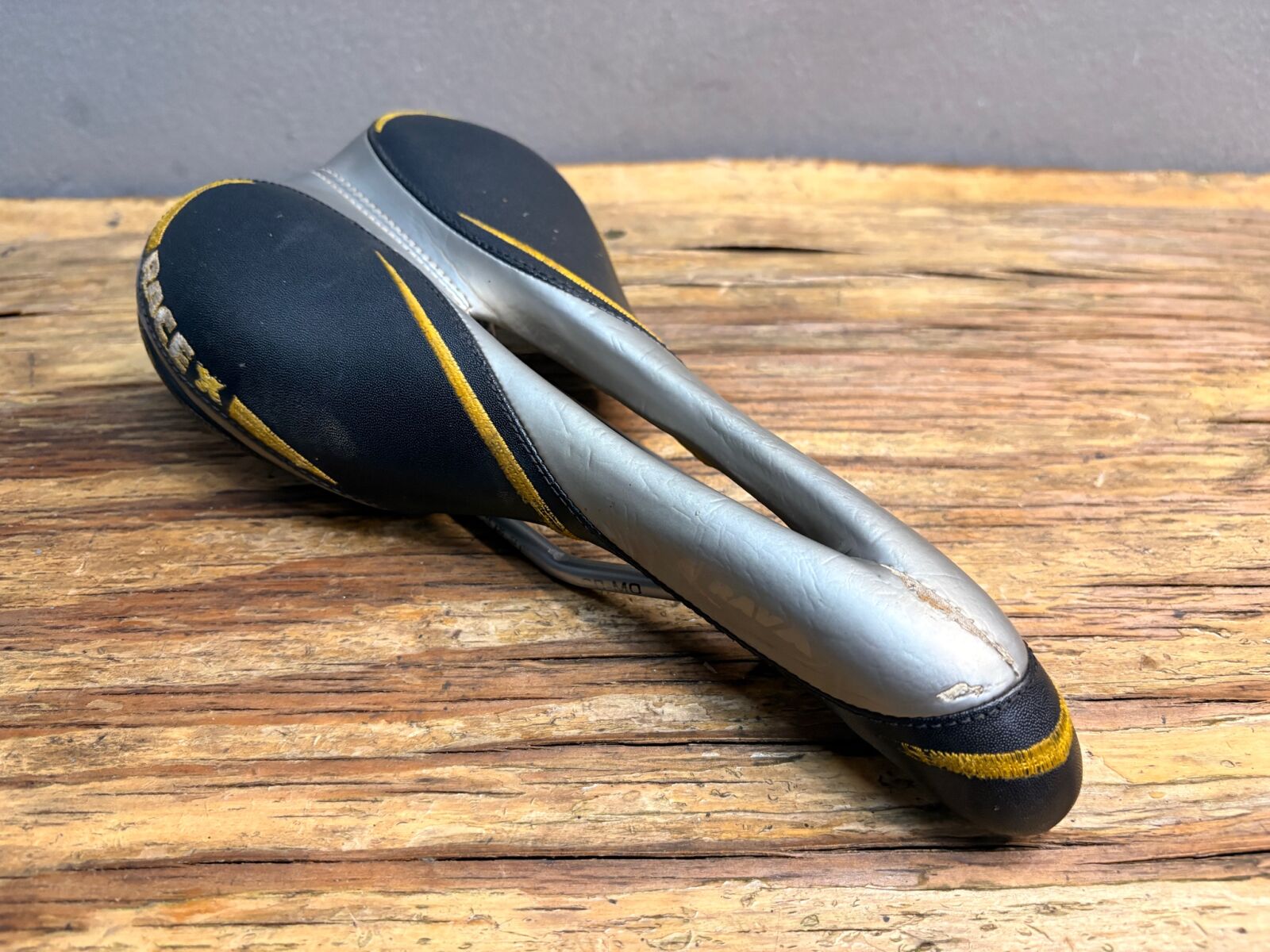 Race X Velo Saddle