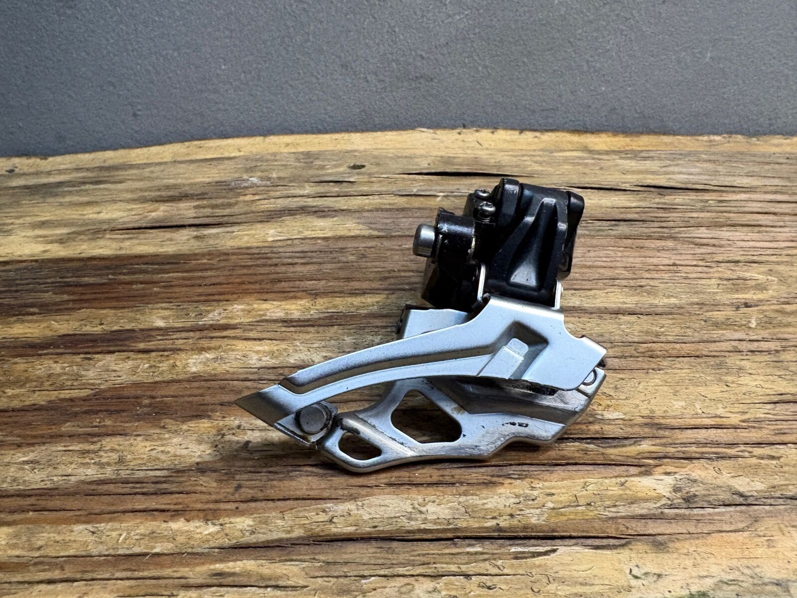 Shimano FD-m616 10 Speed Front Derailleur