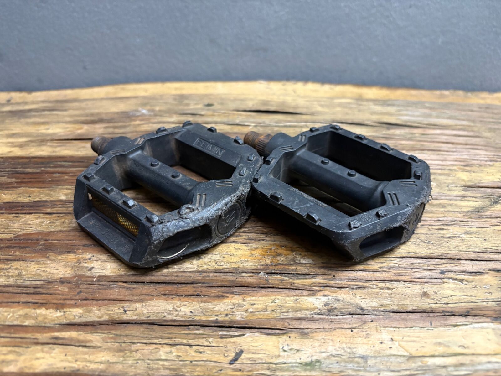 Kids Black Flat Plastic Pedals with Reflectors