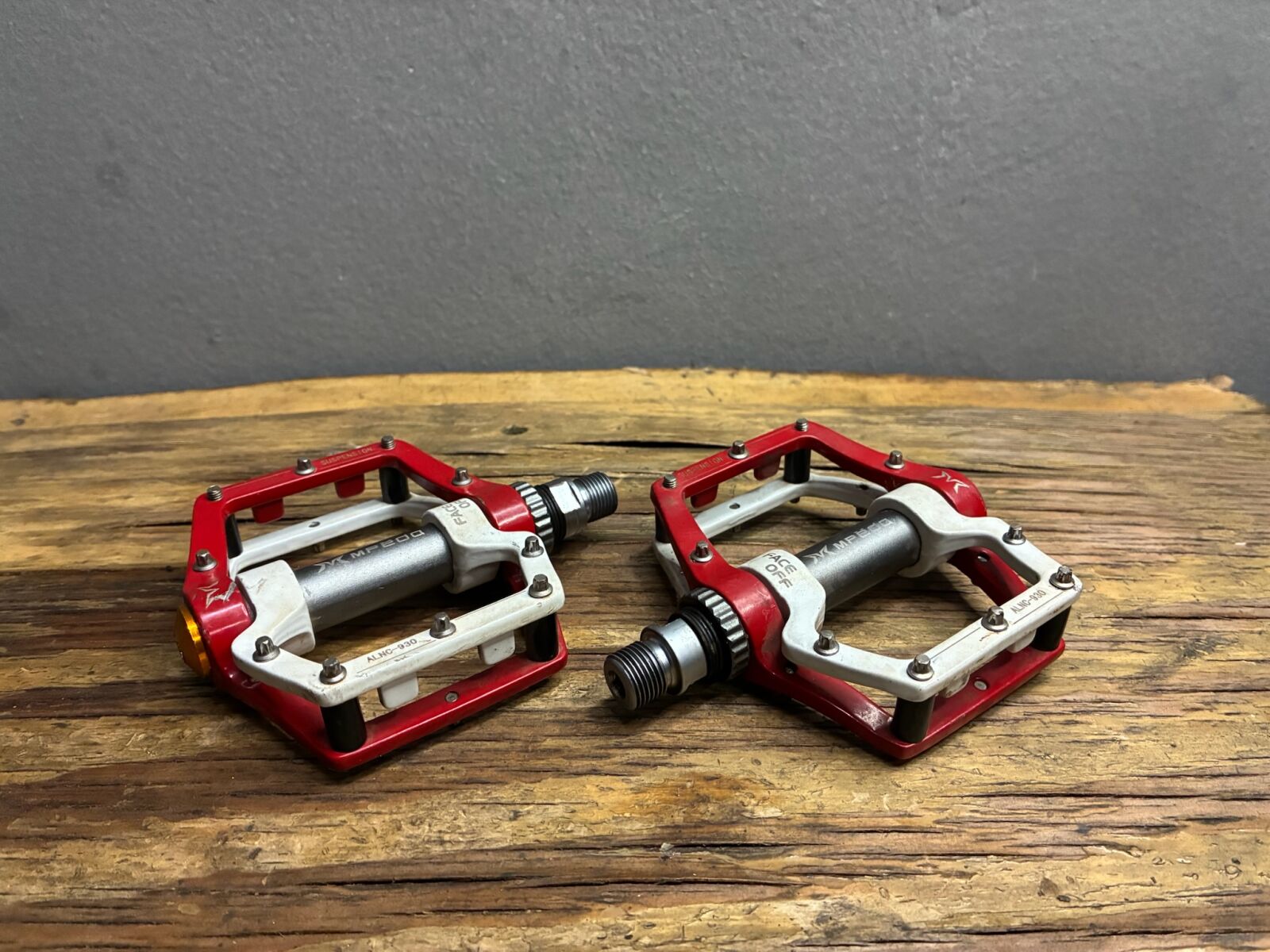 Face Off Mpeda Steel Flat MTB Pedals with Studs