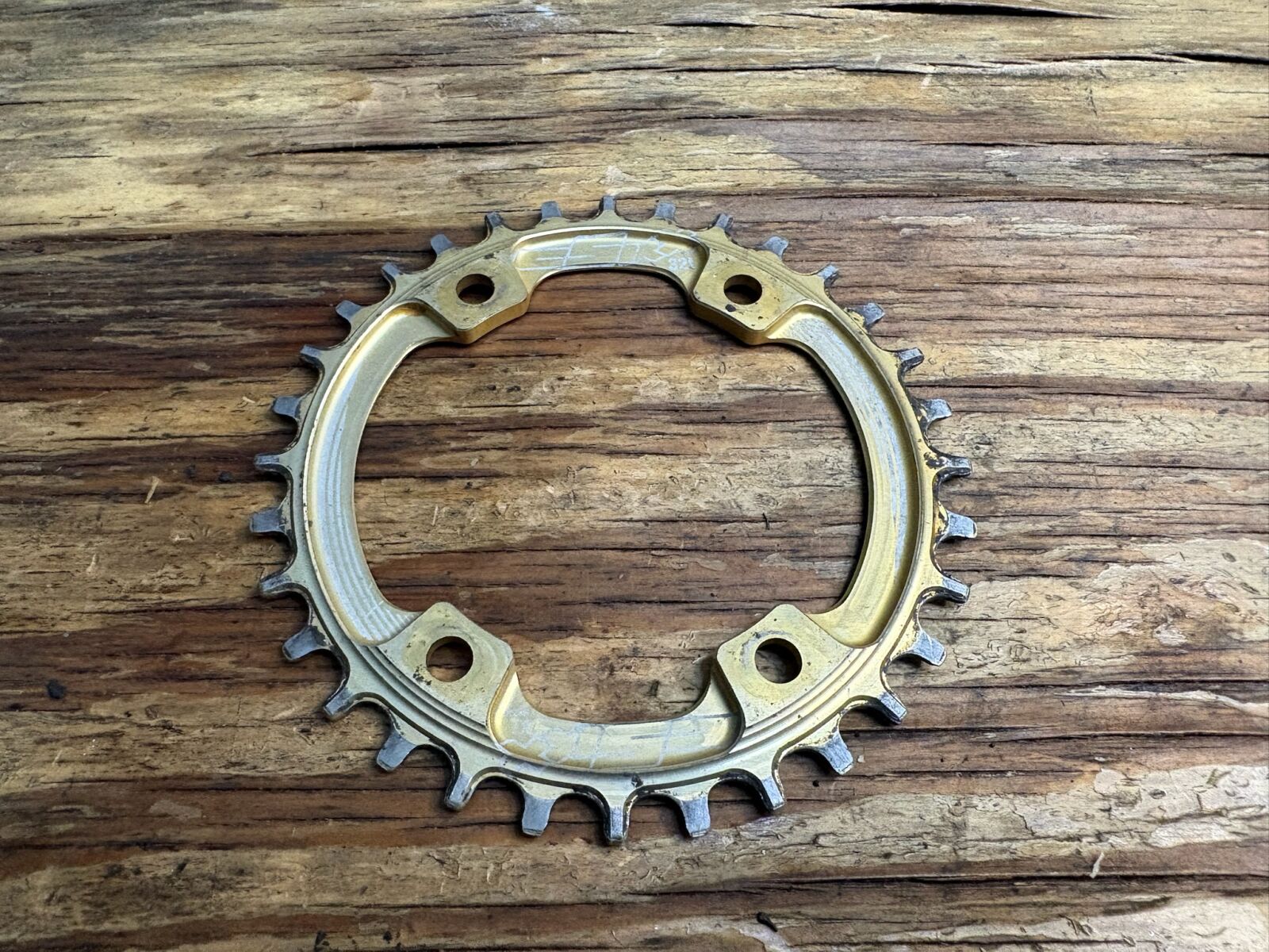 Csixx 32T Gold Chain Ring 4 bolt