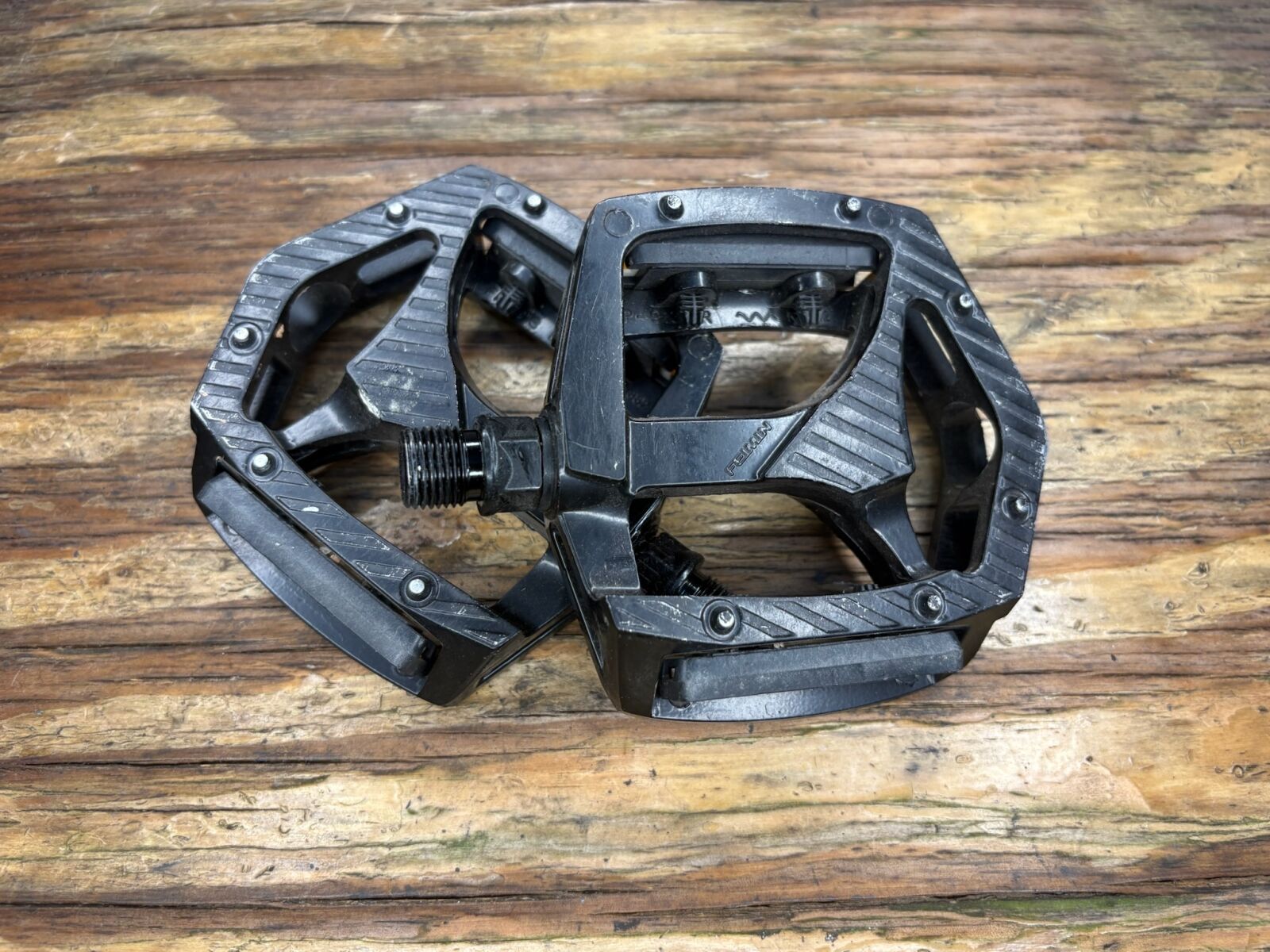 Black Steel Flat Pedals