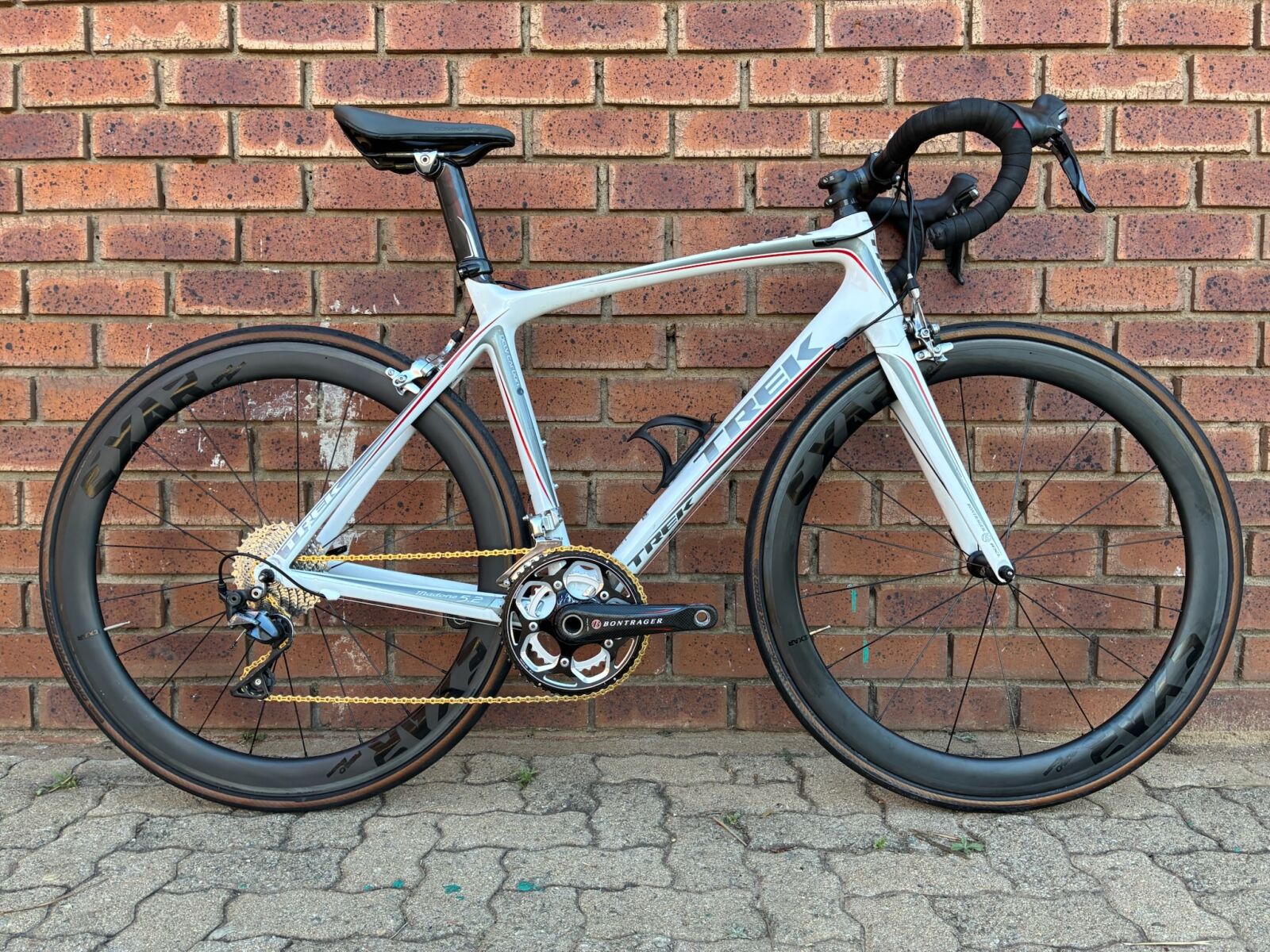 Trek Madone 5.2 Carbon with Carbon Wheels | 54cm